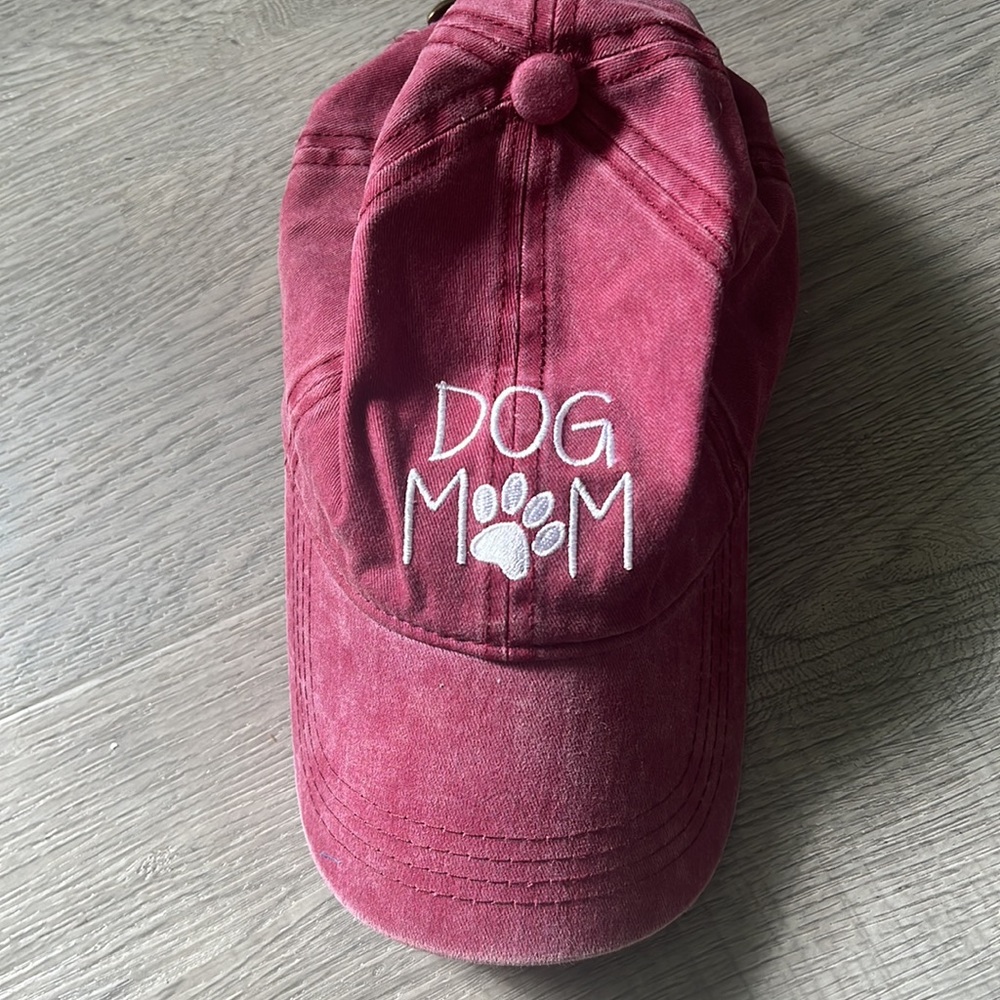 🔥 Dog Mom Baseball Cap Great condition hat paws 🐾